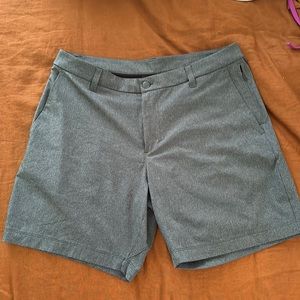 Lululemon commission short 5’ inseam